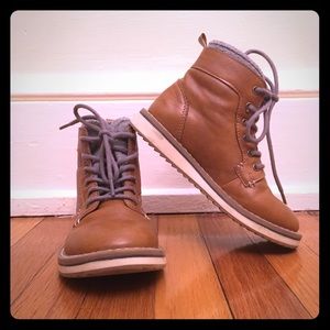 Old Navy Shoes Boy sz13
